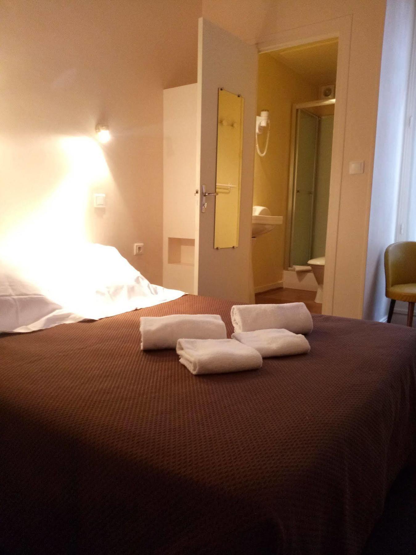 Hotel Moderne Vichy Kültér fotó